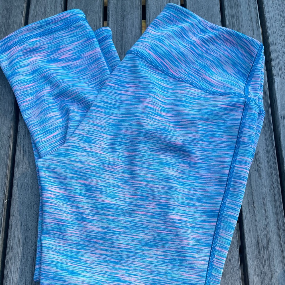 Reversible Capri workout leggings